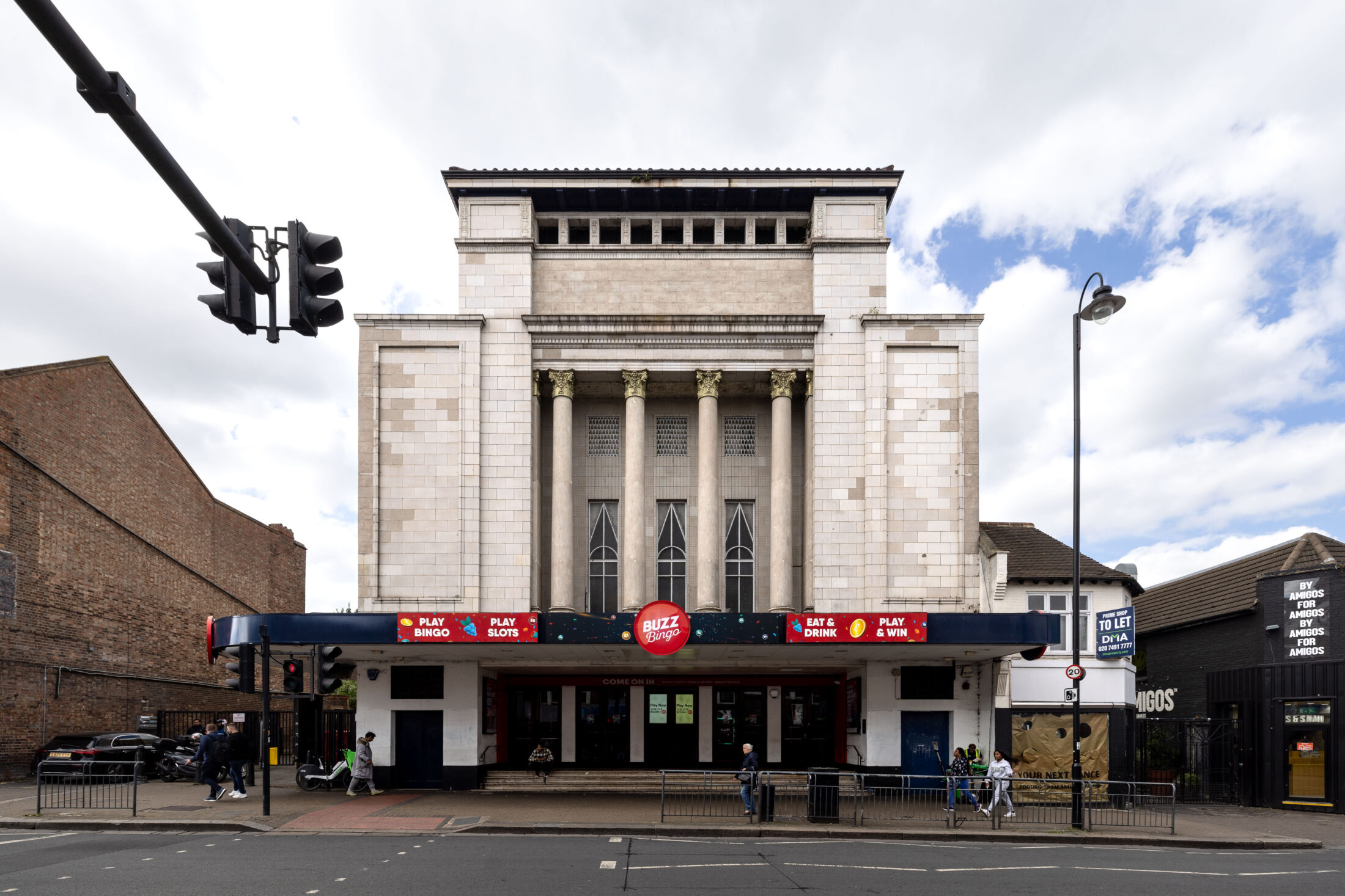 Granada, Tooting 10